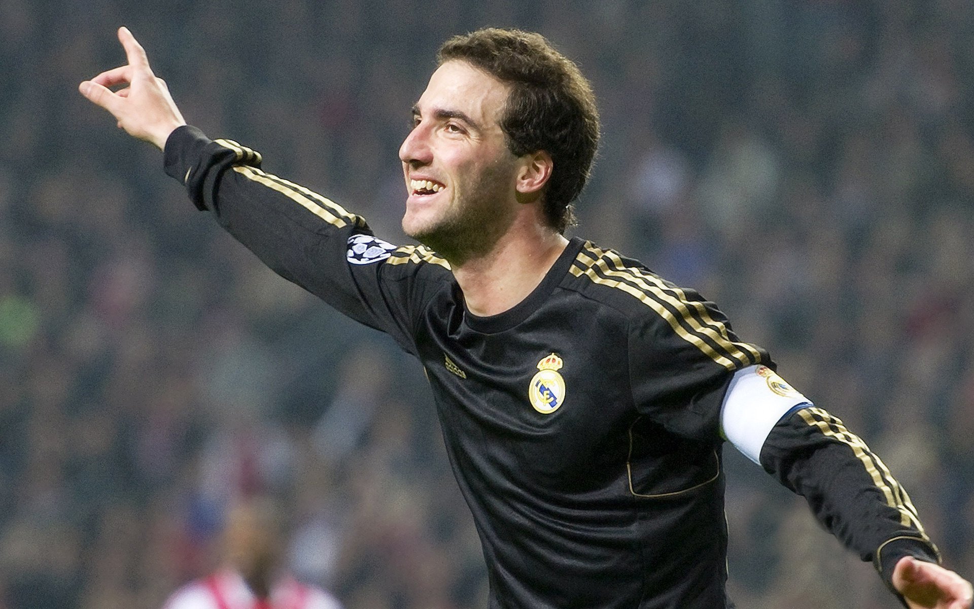 国足锋线突破能力排名解读，足坛锋线组合排名