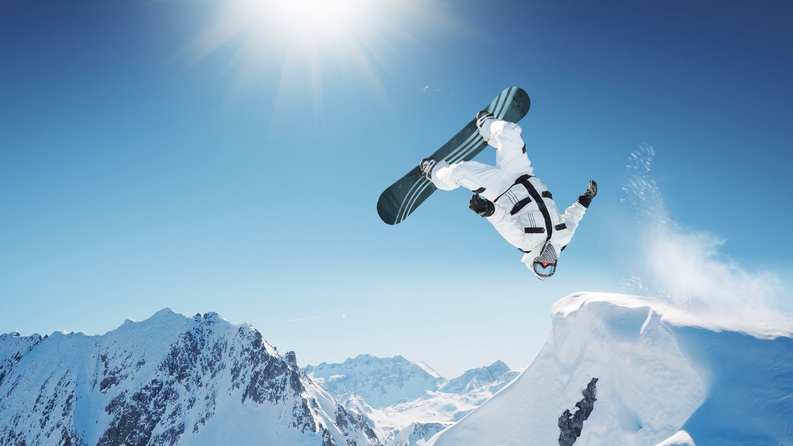 山西龙狮在关键时刻敢于出手赢得比赛尊重，中国龙狮表演视频